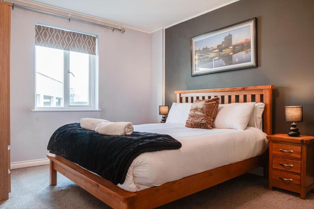 City Centre Top Floor Apartment In Belfast City Centre Eksteriør billede